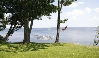 11 Tozier St, Belfast, ME 04915