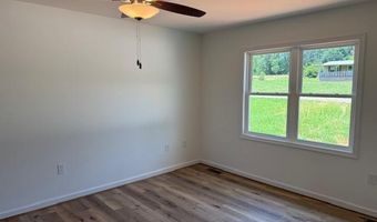 166 Plant Dr, Appomattox, VA 24522