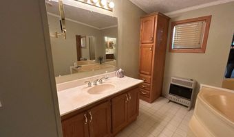 8731 Ottawa Rd, Altoona, KS 66710