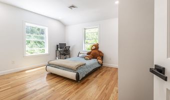 50 Chidsey Rd, Avon, CT 06001