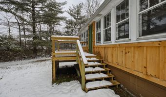 205 6th St, Beaver, WV 25813