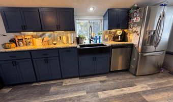 807 6th St, Aurora, NE 68818