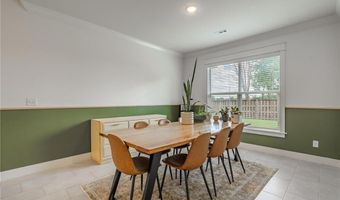 890 Clark Cir, Bentonville, AR 72713