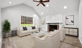 853 Oxford St S, Auburn, MA 01501