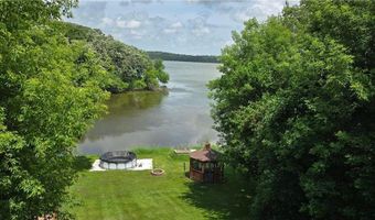 2502 S Shore Dr, Albert Lea, MN 56007