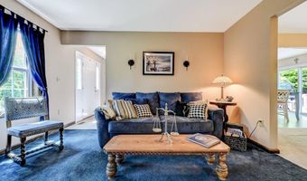 128 Embill Dr, Blakeslee, PA 18610