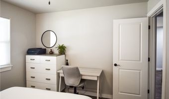 1306 SE C St, Bentonville, AR 72712