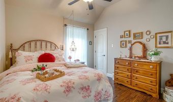 142 Meadow Arbor Dr, Weatherford, TX 76085