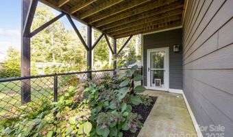 2 Wood Path Ln, Arden, NC 28704