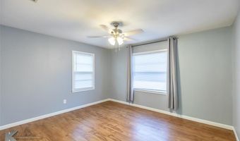 1225 S La Salle Dr, Abilene, TX 79605