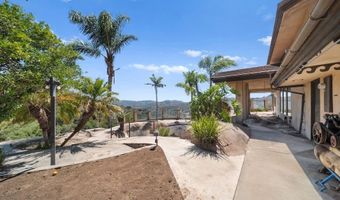 879 Stewart Canyon Rd, Fallbrook, CA 92028