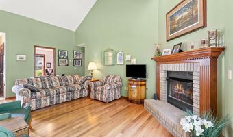 2014 Jonathan St, Kendallville, IN 46755