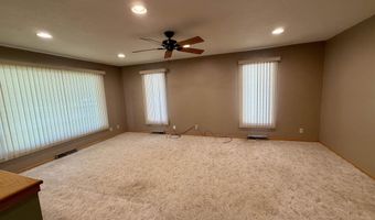 1107 4Th Ave, Ackley, IA 50601