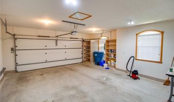 101 Serenity Dr, Alton, IL 62002