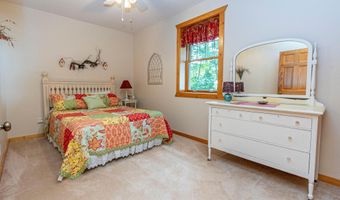 1728 Golden Dr SW, Alexandria, MN 56308