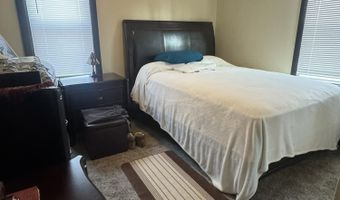 811 S Washington St, Aberdeen, SD 57401