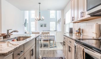 59 Walkabout Dr, Aberdeen, NC 28315