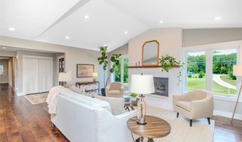305 NE 54th St, Ankeny, IA 50021
