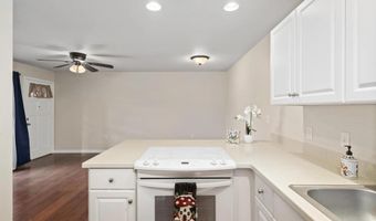 160 KEONEKAI Rd 14-202, Kihei, HI 96753