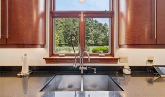 1653 Chapel Ridge Ln, Adams Twp., PA 16046