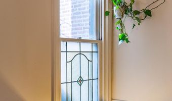 369 E GORGAS Ln, Philadelphia, PA 19119
