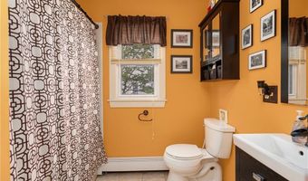 13 Vaughan Ave, Newport, RI 02840