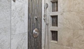 525 W HARMONY Pl, Chandler, AZ 85248