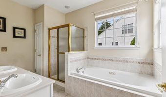 10 Pierhead Dr, Barnegat, NJ 08005