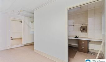 911 W Hamilton St, Allentown, PA 18101