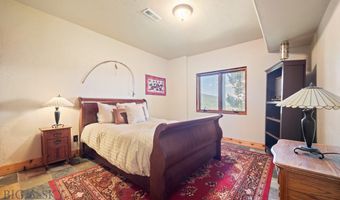 1062 Johnny Martinez Trl, Bozeman, MT 59715