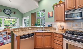 420 Cobblestone Ct, Slinger, WI 53086