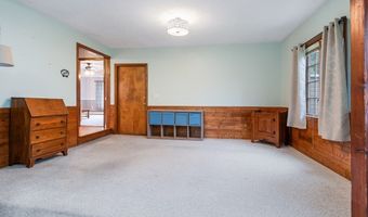30 Marion Ave, Auburn, MA 01501