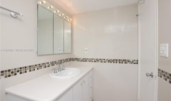 2780 NE 183rd St 901, Aventura, FL 33160