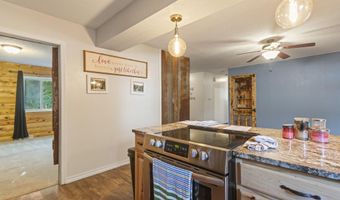 1307 S Washington Ave, Aurora, MO 65605