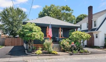 14 Elinora St, East Providence, RI 02915