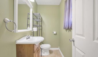 157 Flat Rock Ln, Aberdeen, NC 28315