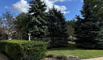 3626 E LEXINGTON Dr, Appleton, WI 54915