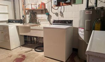 10 Elm Blvd, Babbitt, MN 55706