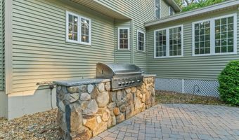 104 Windsor Dr, Auburn, NH 03032