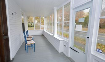 744 Hammond St, Bangor, ME 04401