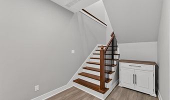 803 NE Lakota Dr, Adrian, MO 64720
