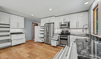 114 Claremont Dr, Albrightsville, PA 18210