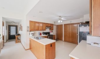 920 Robin Cir, Altoona, IA 50009