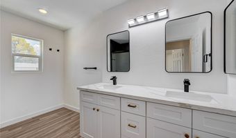 571 Greenbriar Townhouse Way, Las Vegas, NV 89121