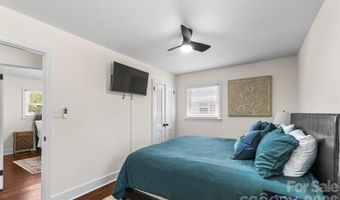 2014 Sandhurst Dr, Charlotte, NC 28205