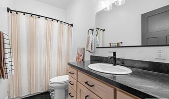 2020 Cromwell Ln, Blackfoot, ID 83221