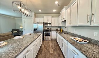 915 NE Heights Ln, Bentonville, AR 72712