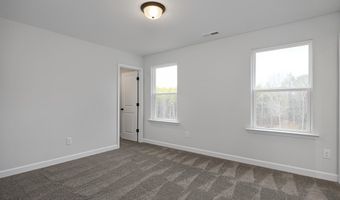 323 Queensferry Ln, Aberdeen, NC 28315