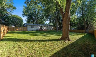 404 Jefferson Dr, Alcester, SD 57001