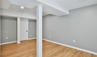 21663 OATLANDS Rd, Aldie, VA 20105